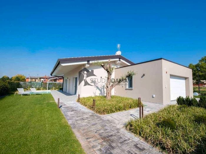 Casa quadrilocale in vendita in degli oleandri, Entroterra, Desenzano del Garda