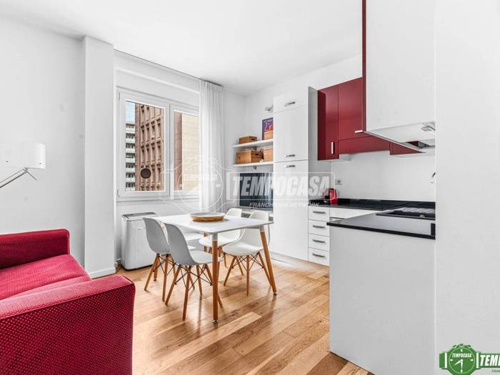 Appartamento bilocale in vendita in Via Gustavo Fara, Centrale, Milano