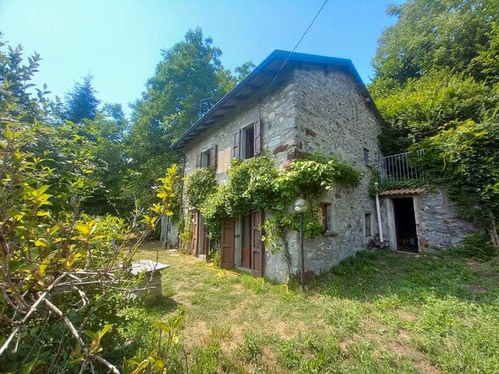 Casa trilocale in vendita in Zelbio
