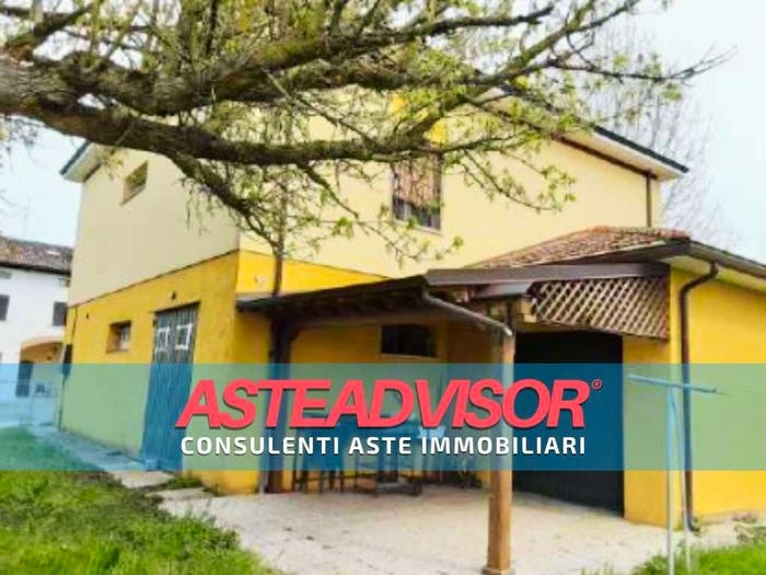 Casa con 6 locali in vendita in Via Di Mezzo, Nonantola