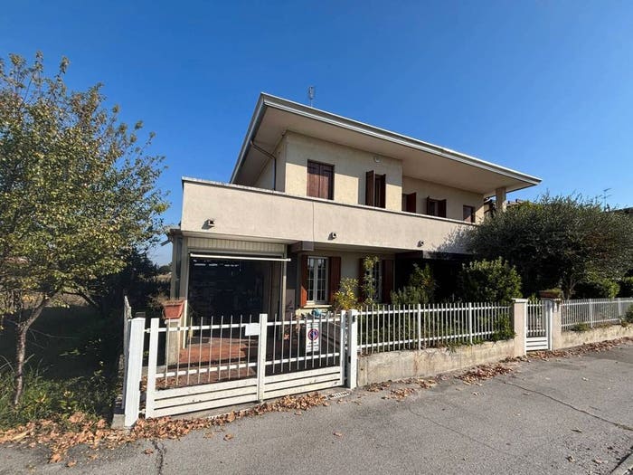 Casa con 6 locali in vendita in Centro, Abano Terme