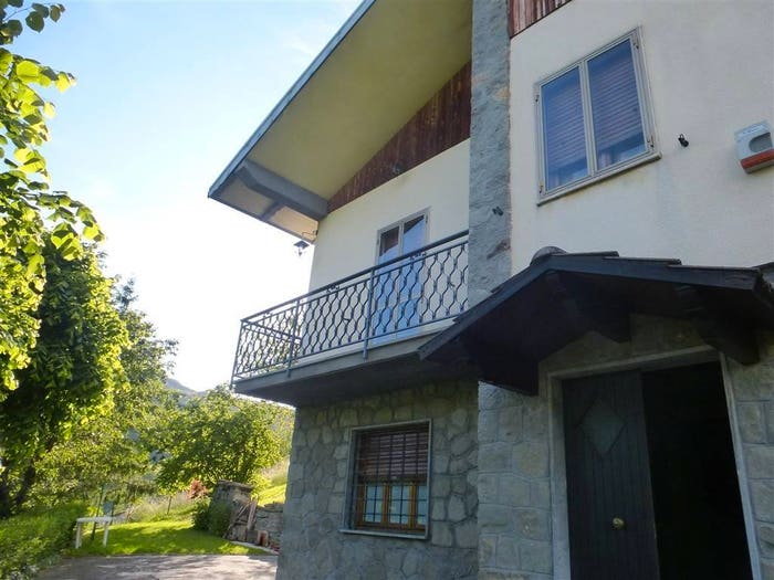 Casa con 6 locali in vendita in Centro, Riolunato