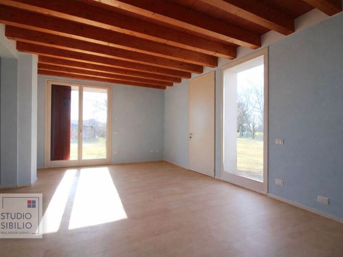Appartamento quadrilocale in vendita in Centro, Commessaggio