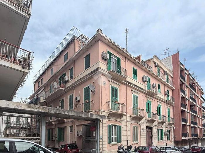 Appartamento trilocale in vendita in Via Porto Salvo, Garibaldi, Messina