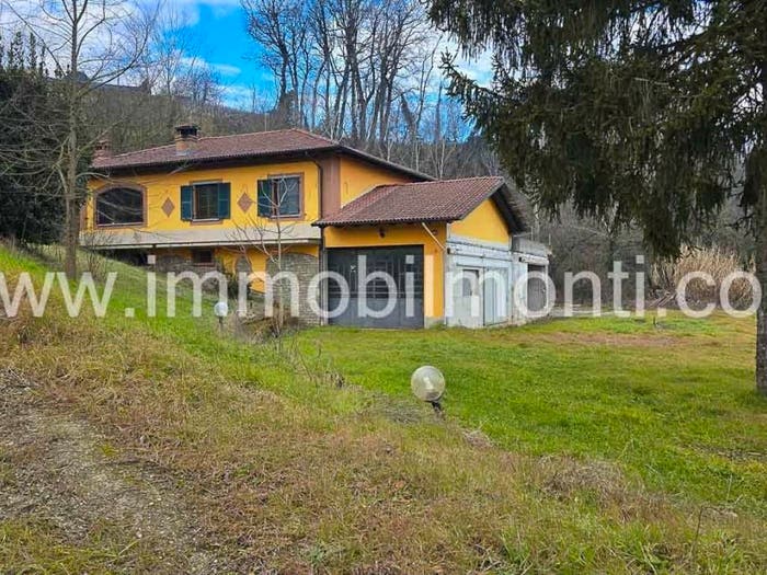 Casa con 6 locali in vendita in Acqui Terme