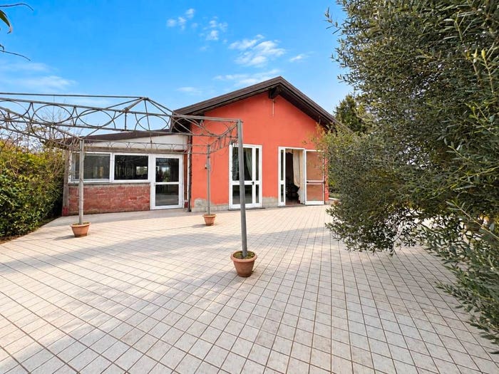Casa quadrilocale in vendita in Via Roma, Centro, Mortara