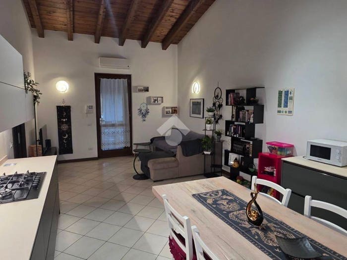 Appartamento trilocale in vendita in Via sarca, Centro, Valeggio sul Mincio