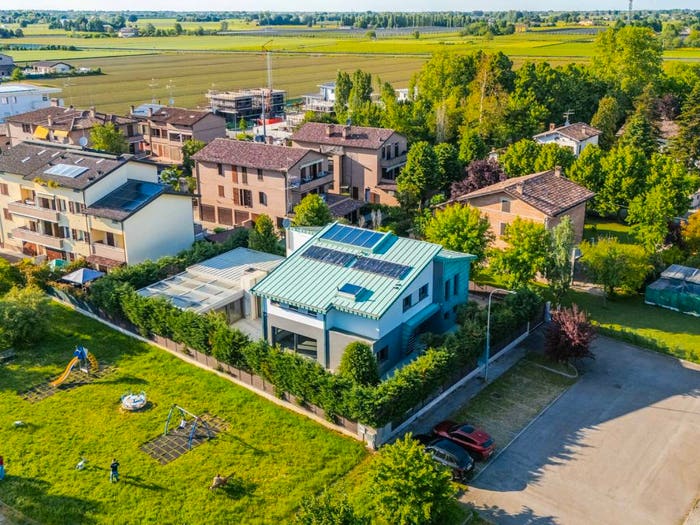 Casa con 6 locali in vendita in Via Grazia Deledda, Nonantola