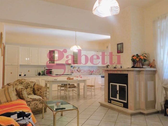 Casa quadrilocale in vendita in Via Nunziata Lunga SN, Ceppagna, Venafro