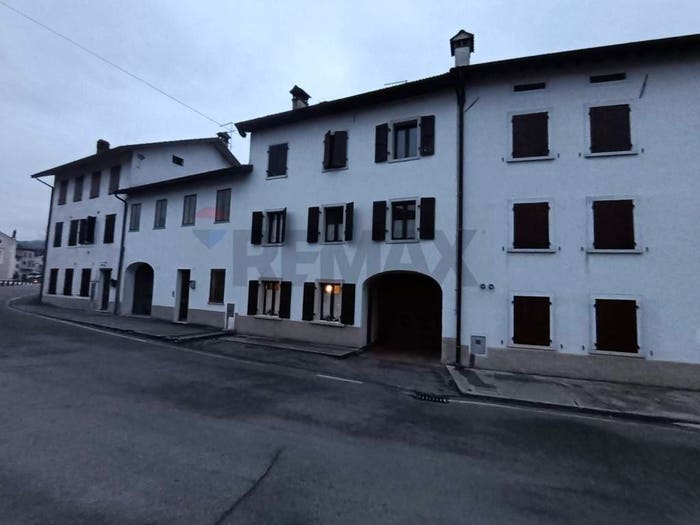 Casa con 6 locali in vendita in Largo Europa, Lentiai, Borgo Valbelluna
