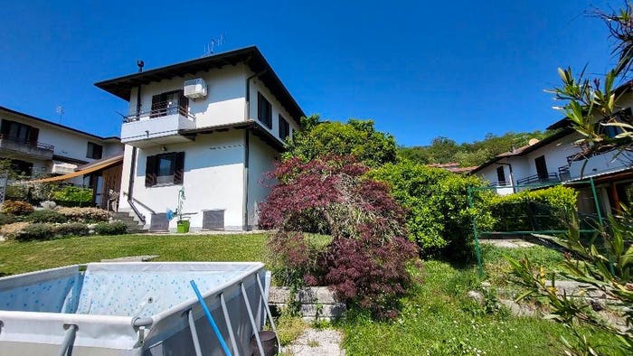 Casa trilocale in vendita in Laveno, LavenoMombello