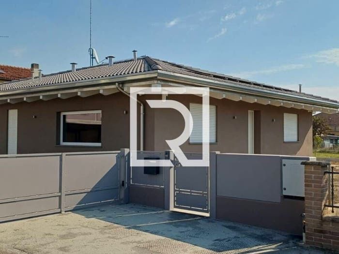 Appartamento quadrilocale in vendita in PIAZZA LUIGI MELANDRI, Mezzano Borgo Masotti, Ravenna
