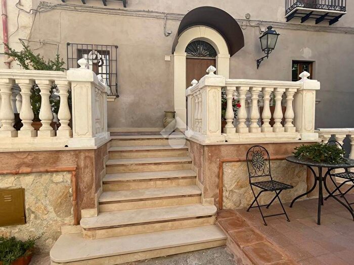Casa trilocale in vendita in Via Umberto I, Rossano, CoriglianoRossano