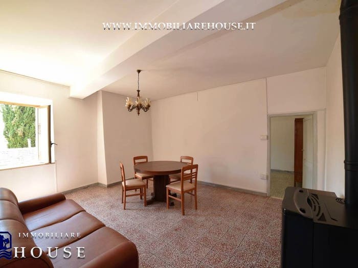 Appartamento quadrilocale in vendita in Via Porta Romana, Bolsena