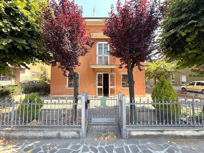 Casa con 6 locali in vendita in Via Magazzino, Remesina Pezzana, Carpi
