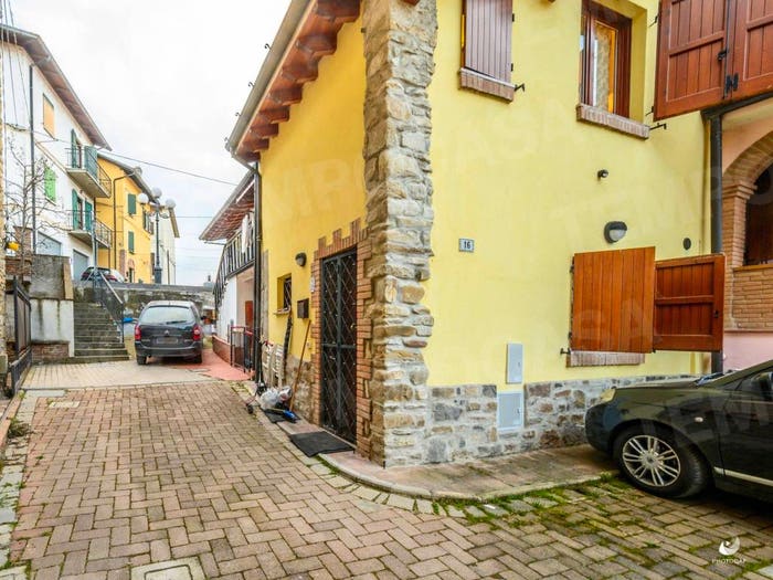 Casa bilocale in vendita in Via Castello, Roteglia, Castellarano
