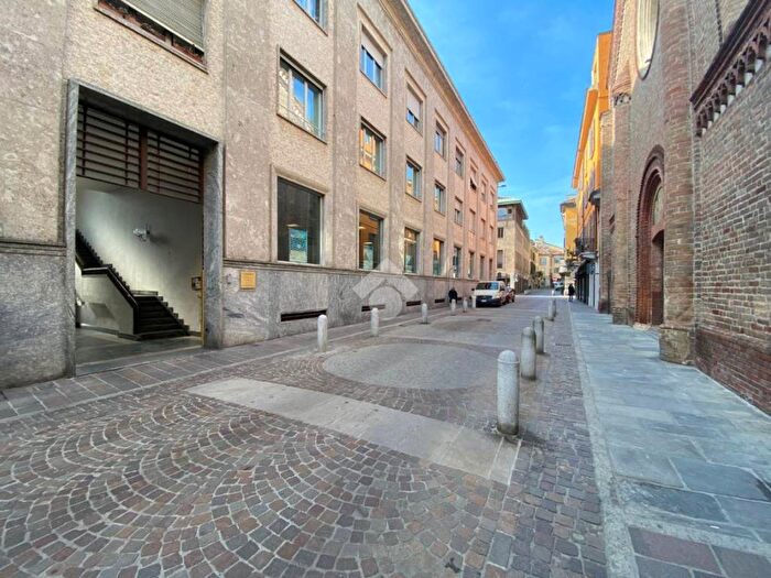 Appartamento trilocale in vendita in Via Marsala, Centro Storico, Lodi