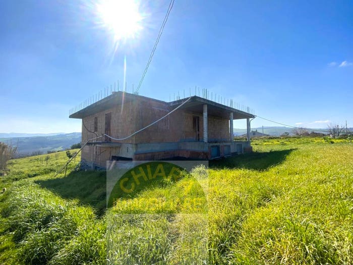 Casa con 6 locali in vendita in Contrada Montalfano, Montalfano, Cupello