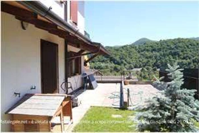 Appartamento bilocale in vendita in Via IV Novembre, Lanzo D'Intelvi, Alta Valle Intelvi