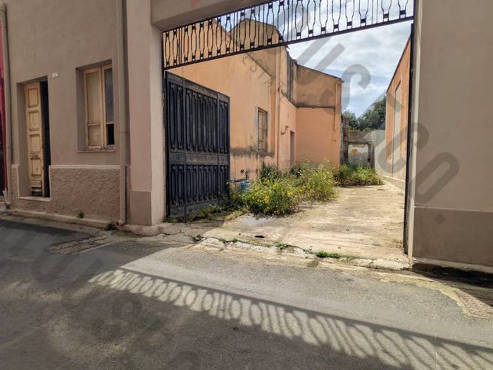 Casa quadrilocale in vendita in Via dei Gracchi, Monserrato