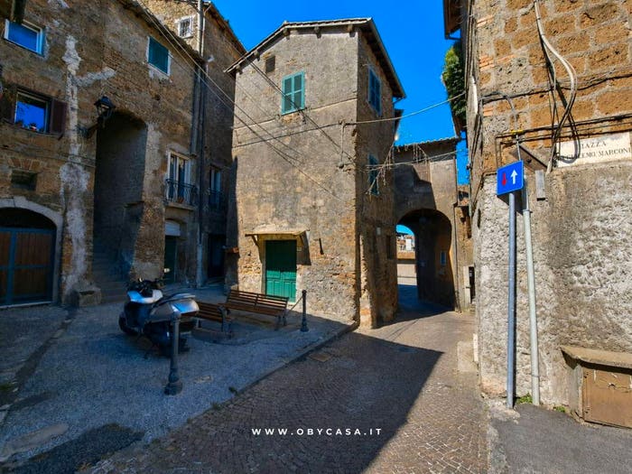 Casa quadrilocale in vendita in Bassano Romano