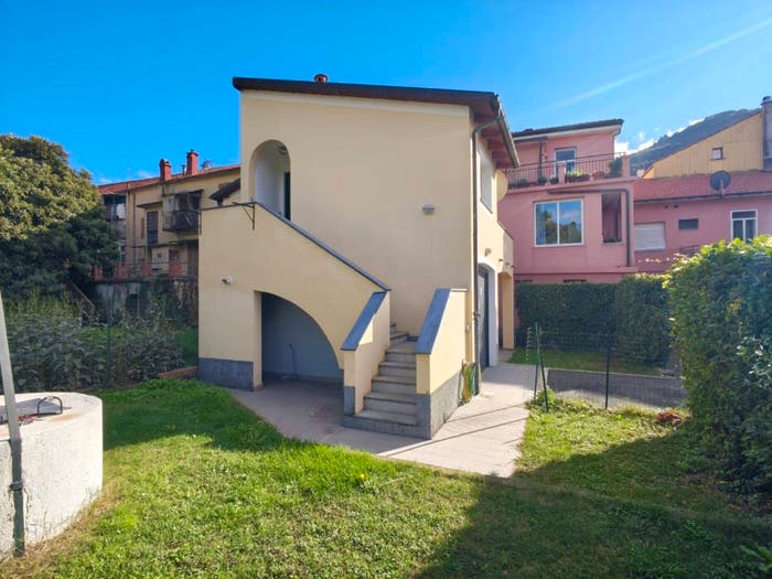 Casa bilocale in vendita in Via Roma, Centro, Ortovero
