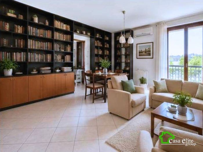 Appartamento quadrilocale in vendita in Via Giovanni Paolo II, Cerro al Lambro