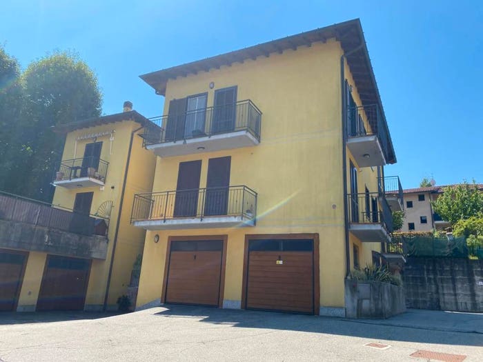 Appartamento bilocale in vendita in Via Luigi Colombo, Centro, Lavena Ponte Tresa