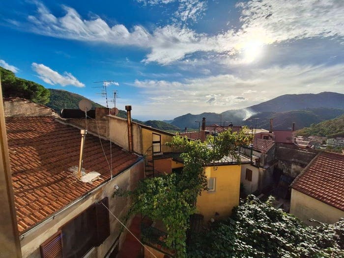 Appartamento trilocale in vendita in Via Pizzi, Centro, Castiglione del Genovesi