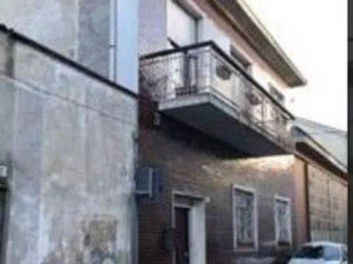 Casa con 6 locali in vendita in Via Ospizio, Centro, Landriano