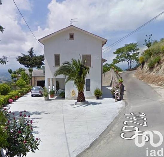 Casa con 6 locali in vendita in Localit  PERDONO, Canzano