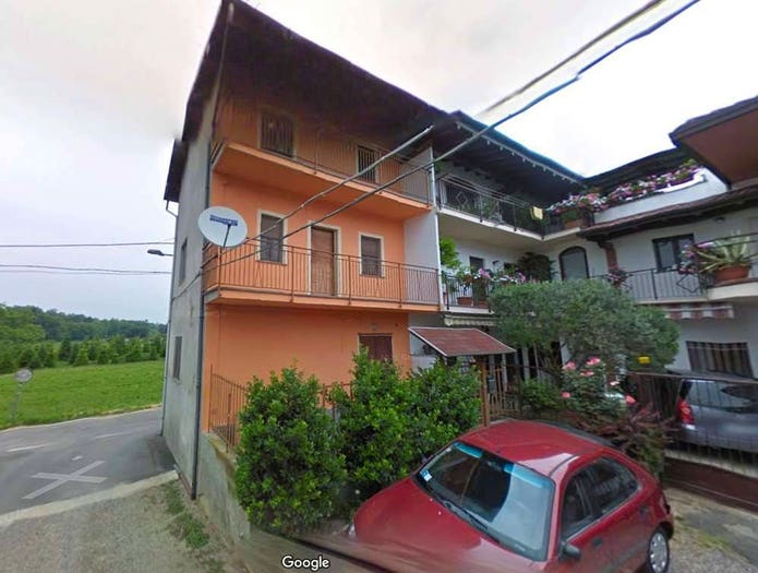 Casa con 6 locali in vendita in Via Alessandro Volta, Mezzomerico