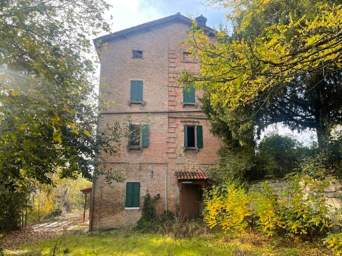 Casa con 6 locali in vendita in Via Sapiana, Castelvetro di Modena