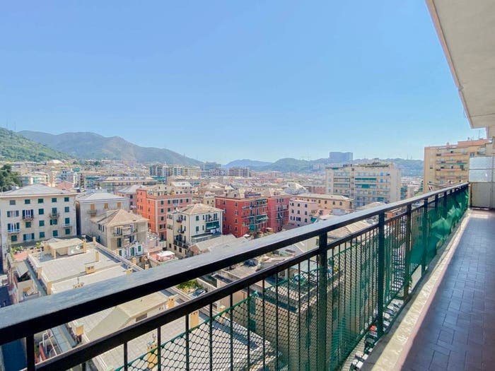 Appartamento quadrilocale in vendita in Via Giacomo Soliman, Sestri Ponente, Genova