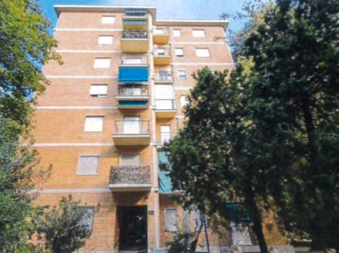 Appartamento trilocale in vendita in Via Arezzo, Bignami Ponale, Milano