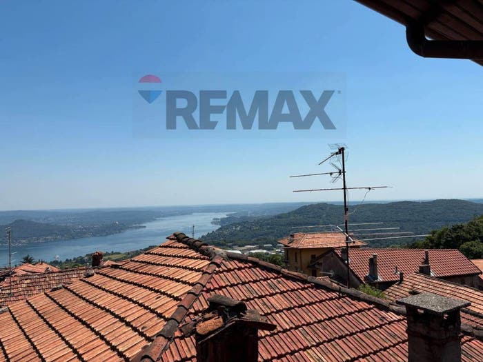 Appartamento trilocale in vendita in VIA BERTOLETTI, Fosseno, Nebbiuno