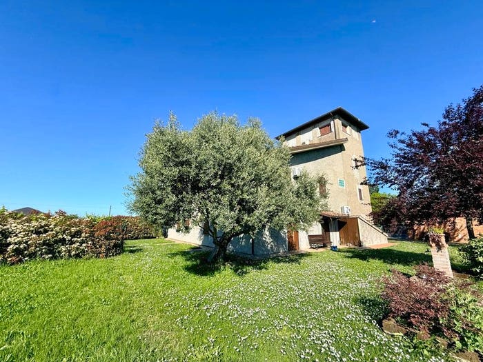 Appartamento con 5 locali in vendita in Via Busa, Zona Industriale Casola Canina, Imola