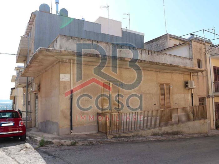 Casa quadrilocale in vendita in Via Raffaello, Centro, Ispica