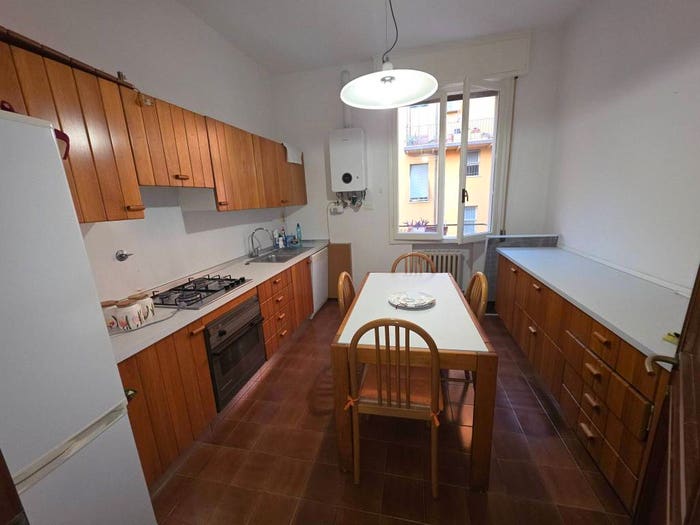 Appartamento trilocale in affitto in Via Galliera, Marconi, Bologna