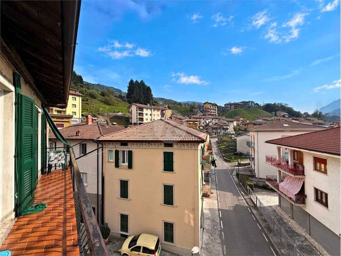Appartamento con 5 locali in vendita in via Ponte Vecchio, Centro, San Giovanni Bianco