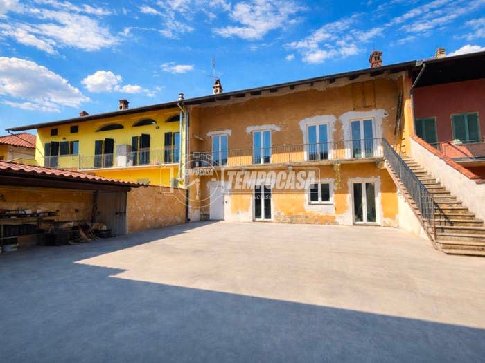 Casa con 5 locali in vendita in Via Gioacchino Rossini, Rodallo, Caluso