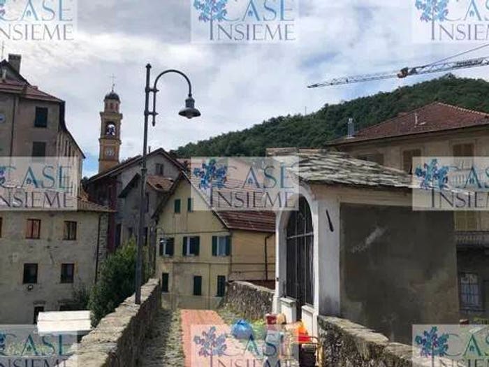 Appartamento con 5 locali in vendita in Vico Gargassa, Centro, Rossiglione