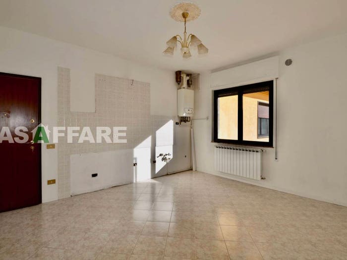 Appartamento trilocale in vendita in Via Gusmini, Centro, Gazzaniga