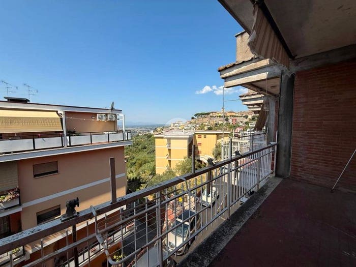 Appartamento trilocale in vendita in Via delle Fontanelle, Centro, Paliano