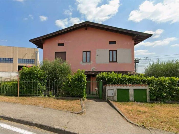 Appartamento trilocale in vendita in Via Napoleone Tirale, Lonato, Lonato del Garda