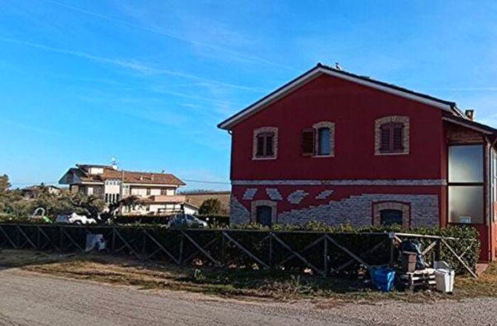 Casa quadrilocale in vendita in Contrada Collepietro, Mosciano Sant'Angelo
