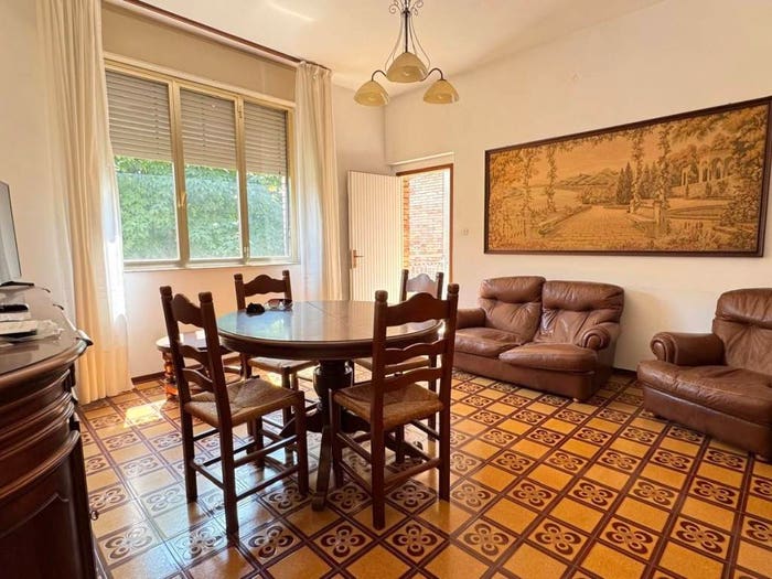 Appartamento con 6 locali in vendita in Via Edoardo Cecere, Parco Urbano Piscina, Forlì