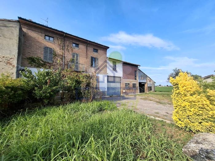 Casa con 6 locali in vendita in MURADOLO, Muradolo, Caorso