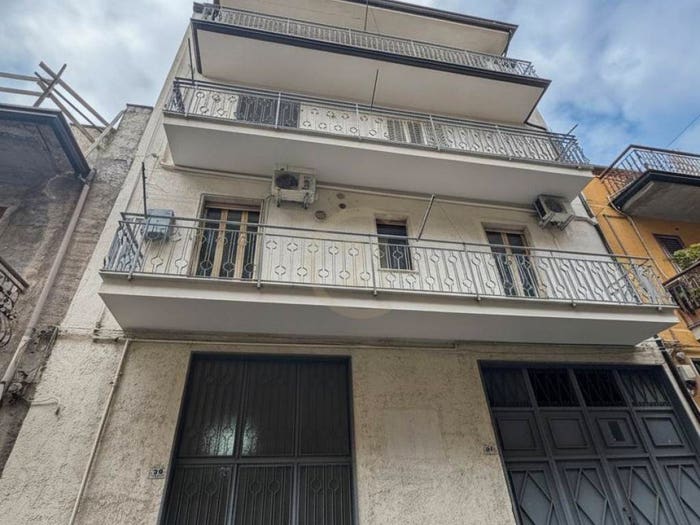 Appartamento quadrilocale in vendita in Via Istria, Paternò