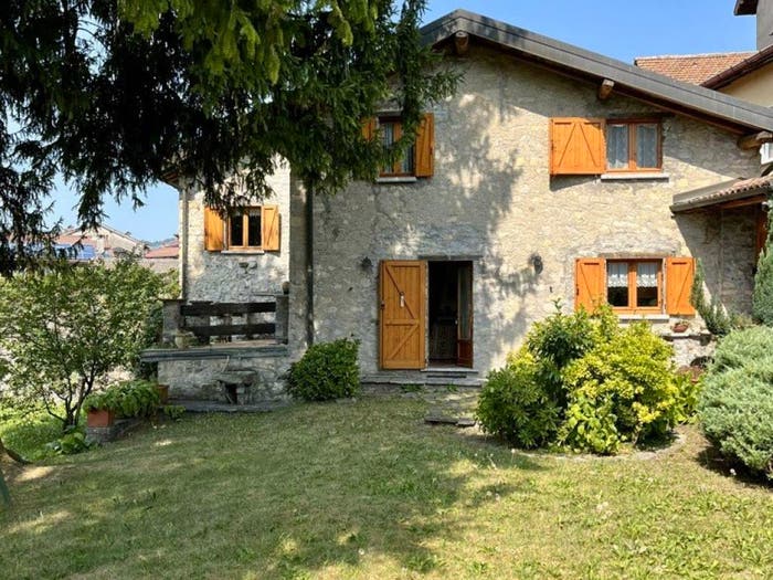 Casa con 6 locali in vendita in Via Alla Chiesa snc, Pellio Intelvi, Alta Valle Intelvi